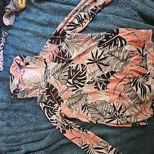 Women's Medium Sun Shirt